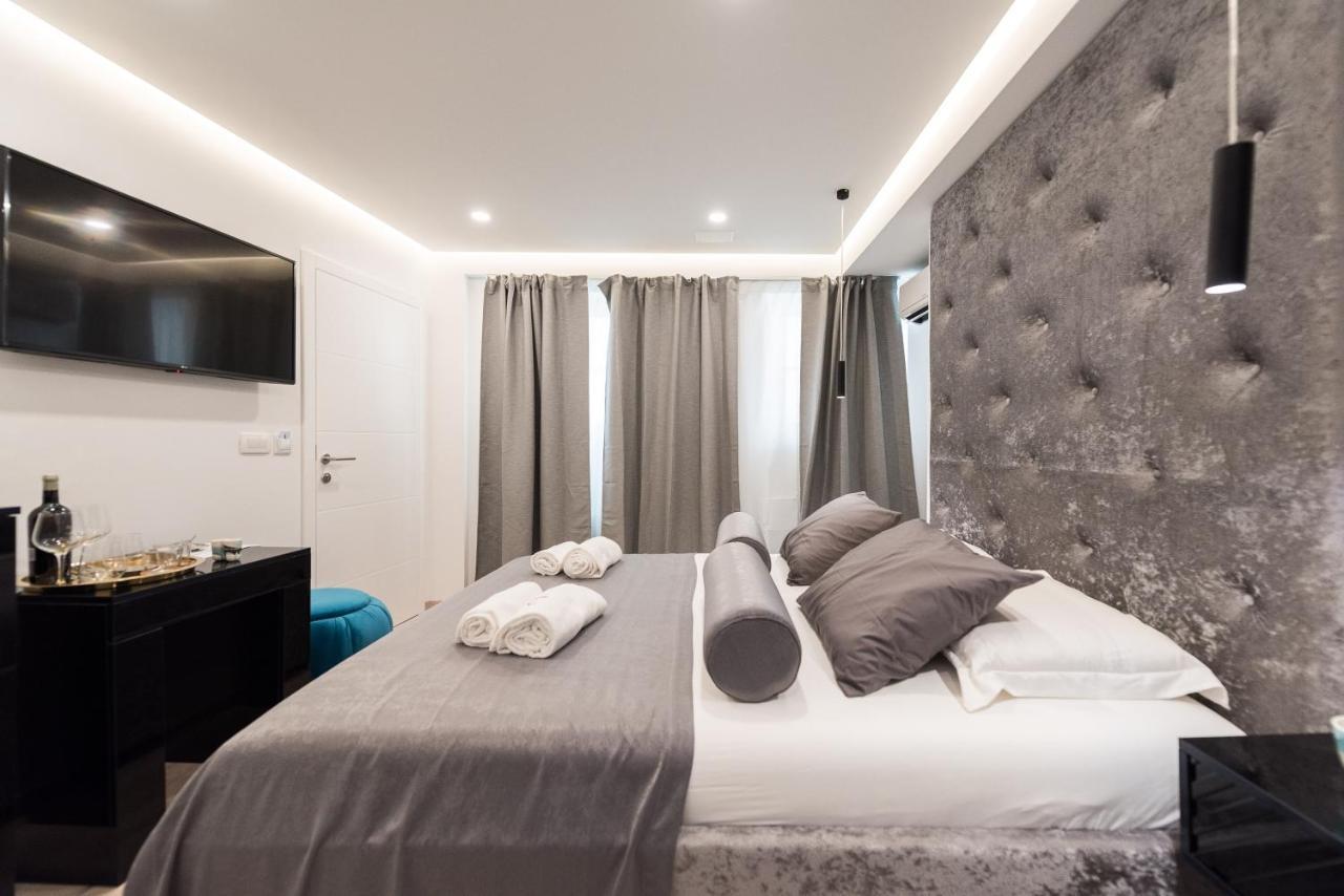 10 Heritage Rooms Zadar Bagian luar foto